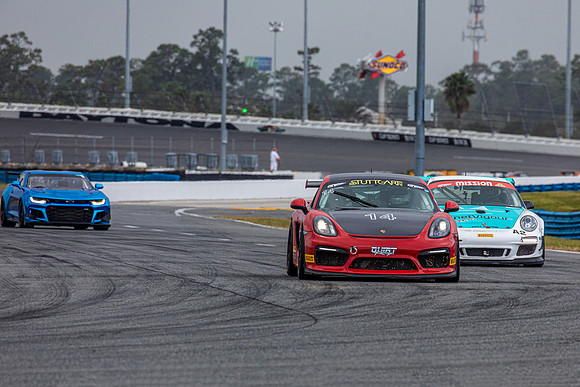 #112 Andrew Uzarowski, Porsche GT3.8  - Mission Foods GT3 Cup