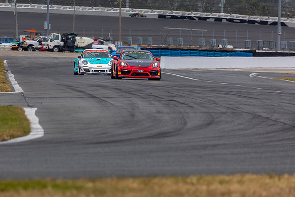 #112 Andrew Uzarowski, Porsche GT3.8  - Mission Foods GT3 Cup