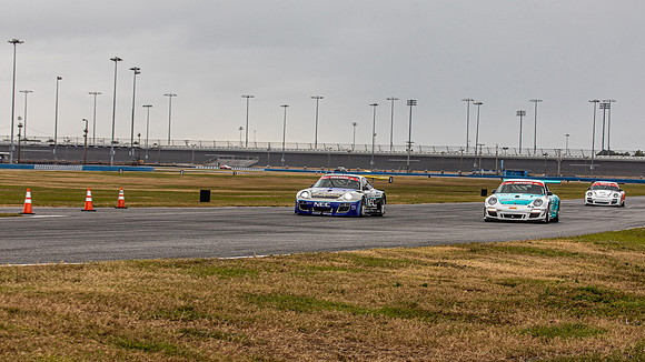 #112 Andrew Uzarowski, Porsche GT3.8  - Mission Foods GT3 Cup