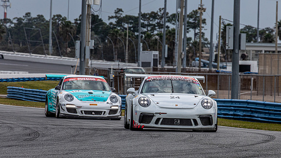 #112 Andrew Uzarowski, Porsche GT3.8  - Mission Foods GT3 Cup  -